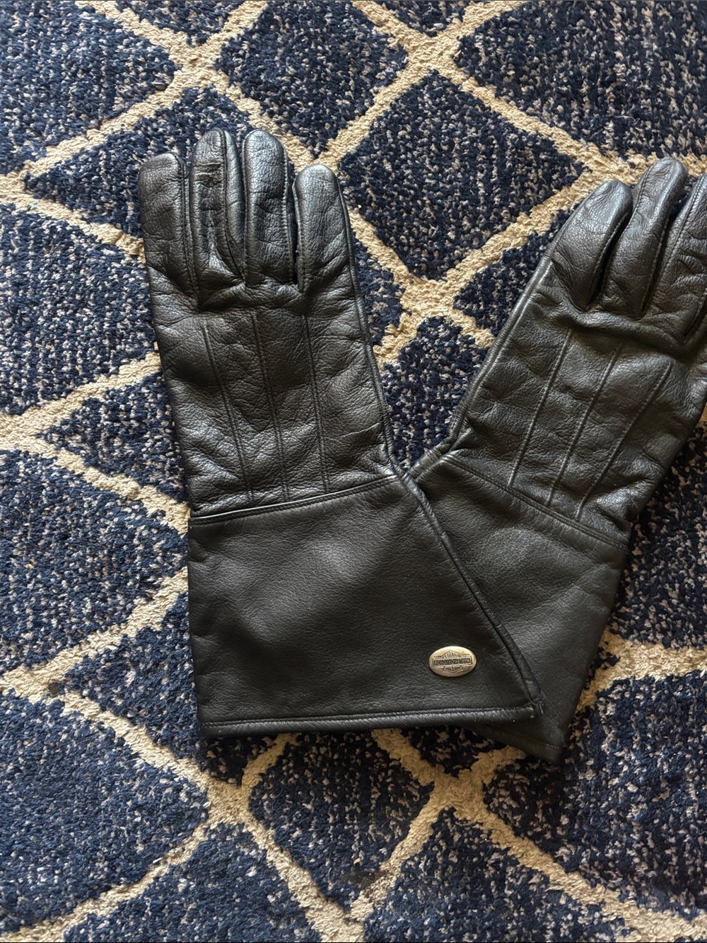 Black Leather Men's Dress Gloves - Classic Winter Accessory